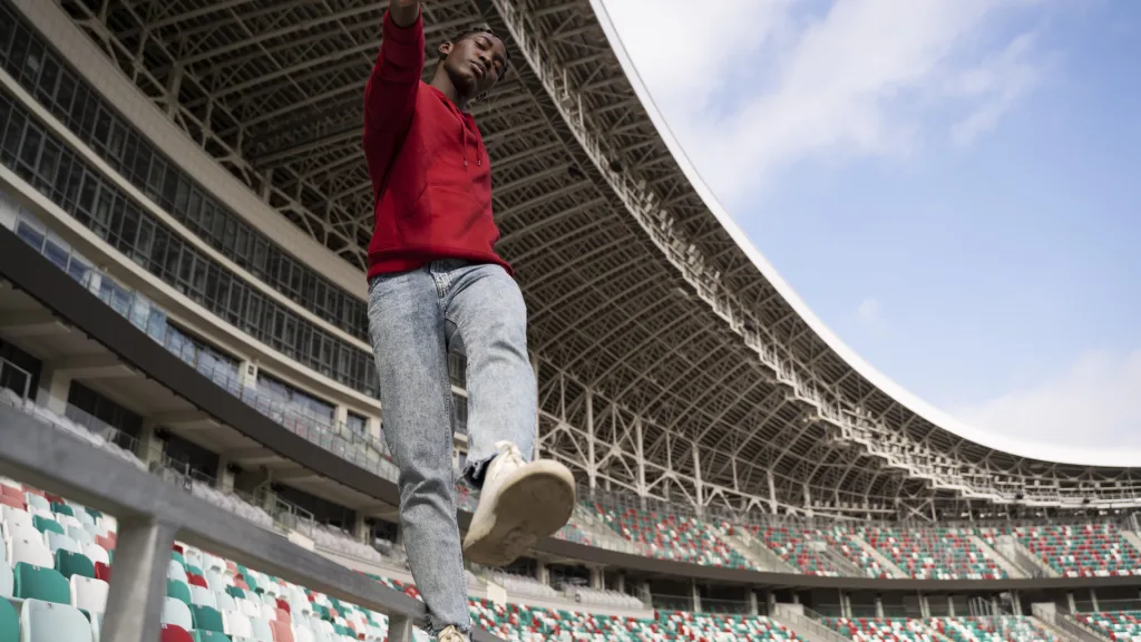 Adopte le style de ton équipe de foot préférée avec cette collection inspirée de l’AS Monaco
